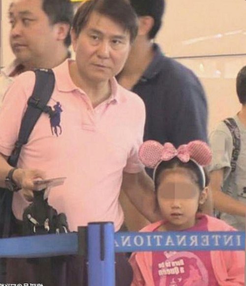 2024娱乐圈热点事件回顾：吃瓜在线黑料全程爆料解析