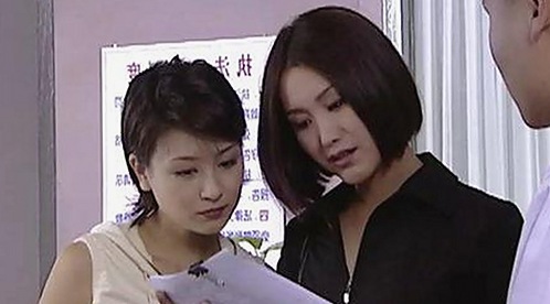 女明星遭遇“断头台”风波，真相逐渐浮出水面🌪️