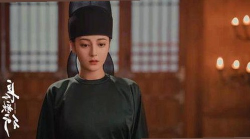 揭秘娱乐圈“吃瓜达人”与天选之人的背后故事