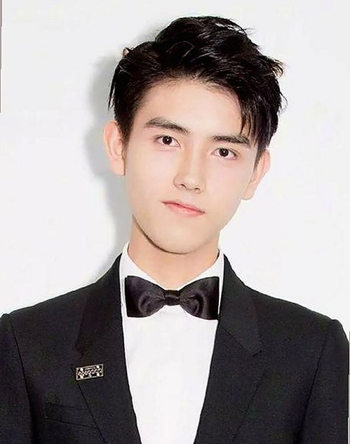 娱乐圈吃瓜热点汇总：莫言文学魅力与霍思燕幕后揭秘